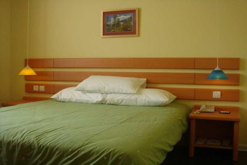 Home Inn Tianjin Weijin Road Tianjin University Εξωτερικό φωτογραφία