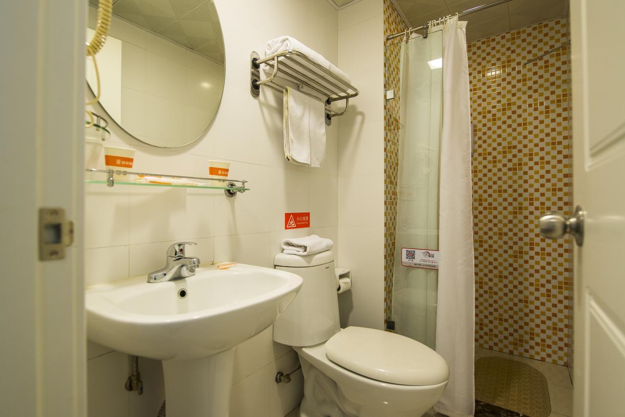 Home Inn Tianjin Weijin Road Tianjin University Εξωτερικό φωτογραφία